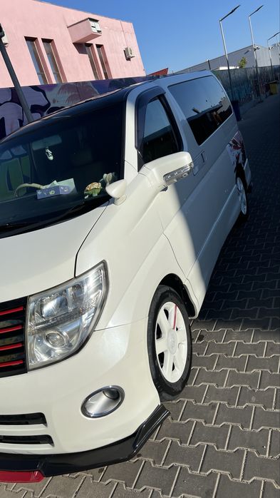 NISSAN elgrand e51