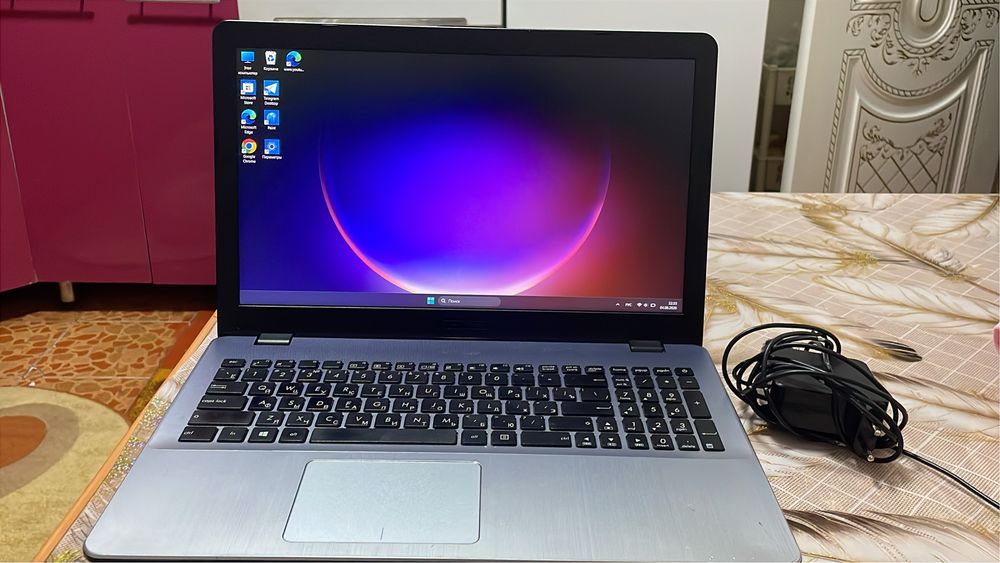 Ноутбук Asus 315гб