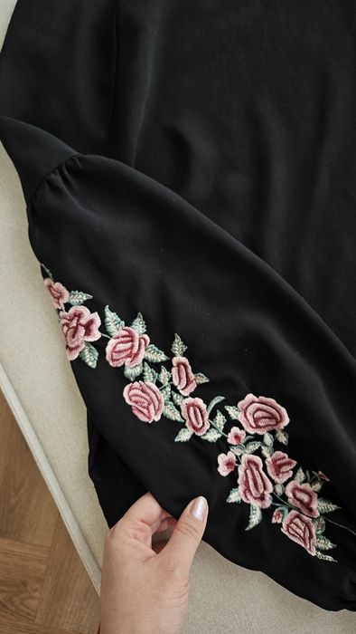 H&M Къса прозрачна блуза с бродерия, размер  S