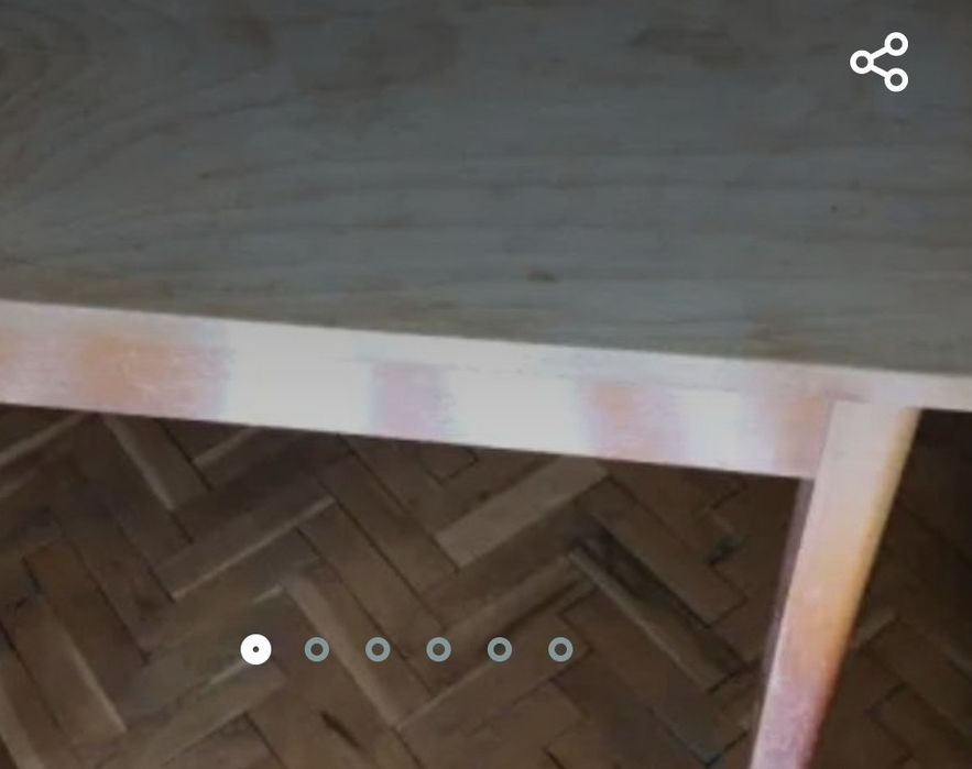 Антикварна масичка.