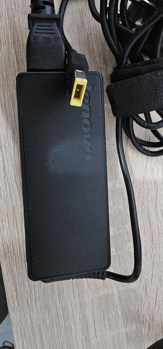 Incarcator laptop Lenovo