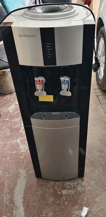 Кулер для воды Almacom
