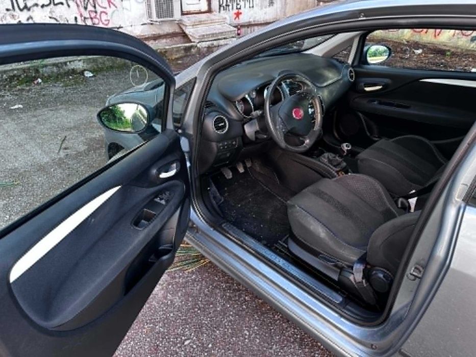 Fiat Punto 1.3 дизел Multijet Evo 95 к.с 2010 година