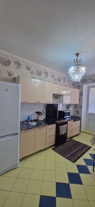 Квартира часы,ночь,сутки.