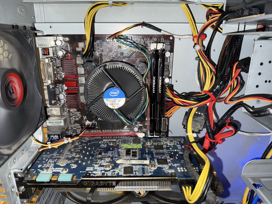 Pc intel i7 4790k, 16gb ram, Nvidia GTX 670, SSD 960gb