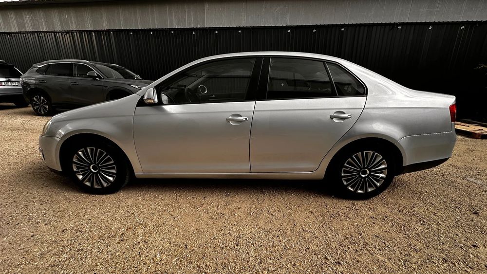 Volkswagen Jetta VW Jetta - 2010 -1.6 TDI