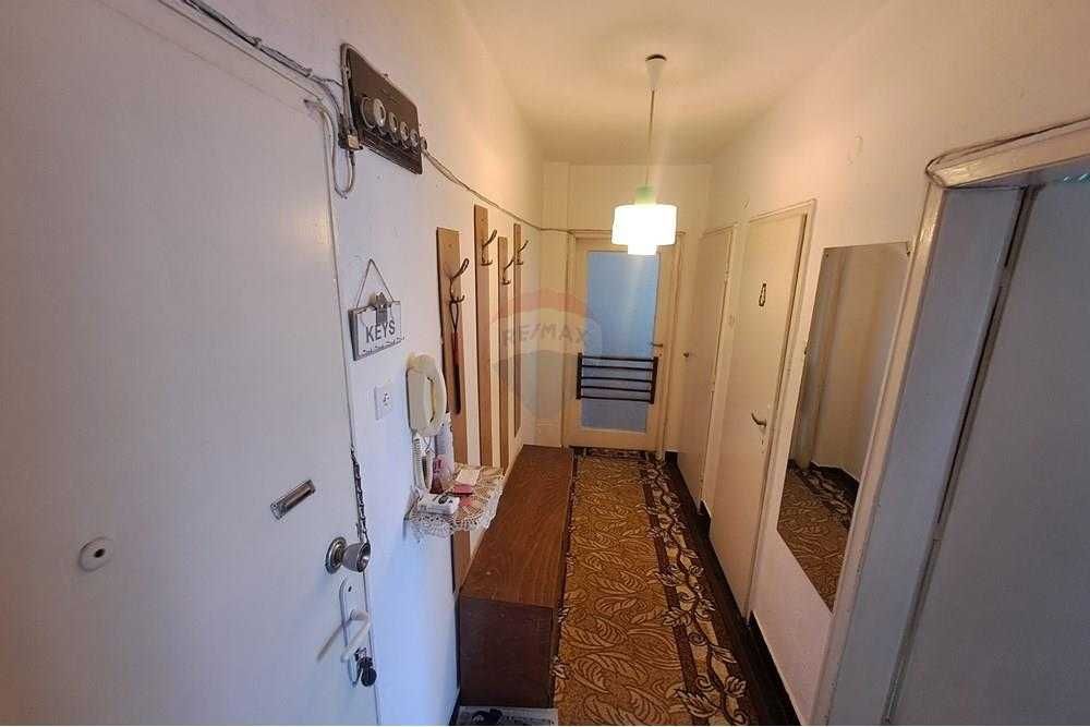 Дава се под наем Двустаен апартамент в Русе, Широк център - 62 кв.м за 239.7 € - Снимка #6