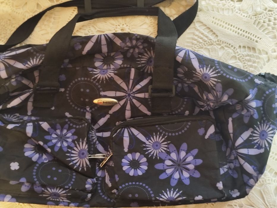 Сакове и раници за път изгодно