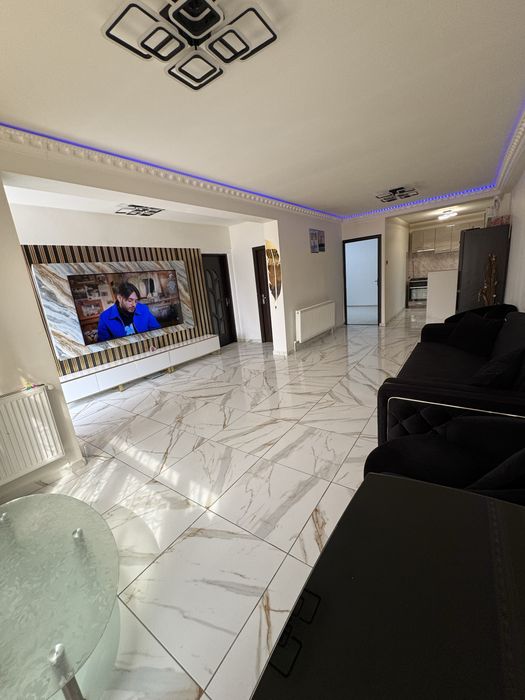Vand casa 4 camere