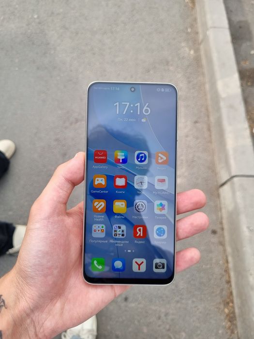 Huawei nova 13i 8/256