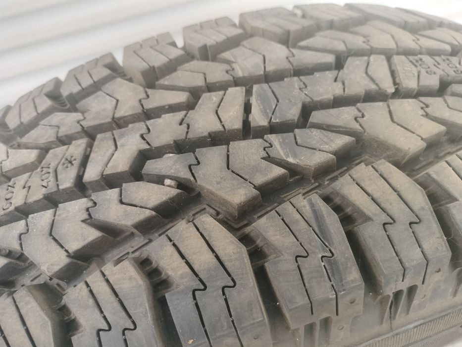 Комплект резины 235/85 R16