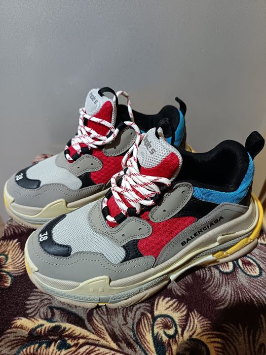 Balenciaga triple S