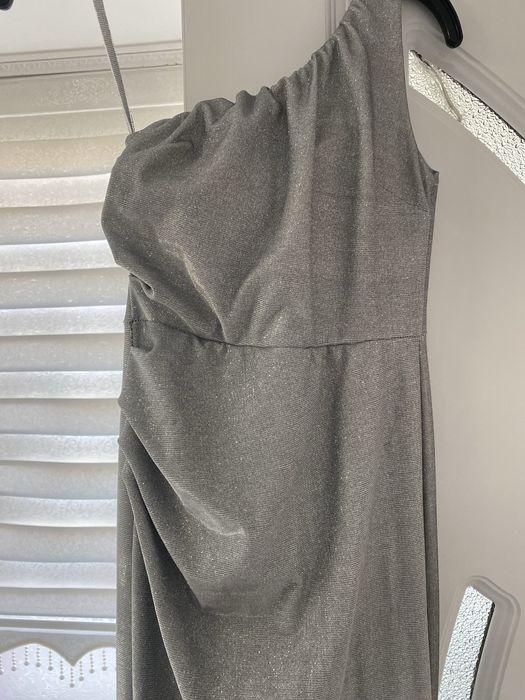 Официална сребърна рокля