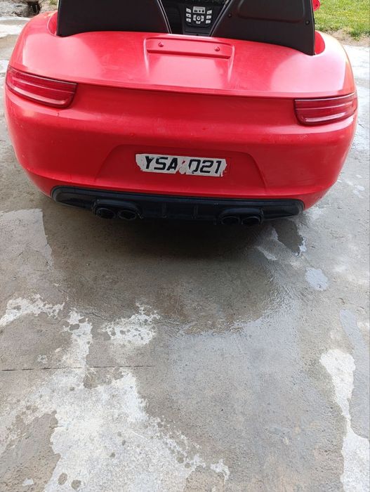 Ferari 300$ kelishtrilgan narxi