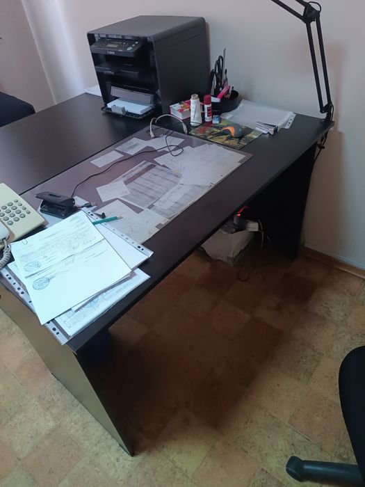 Офисные шкафы столы