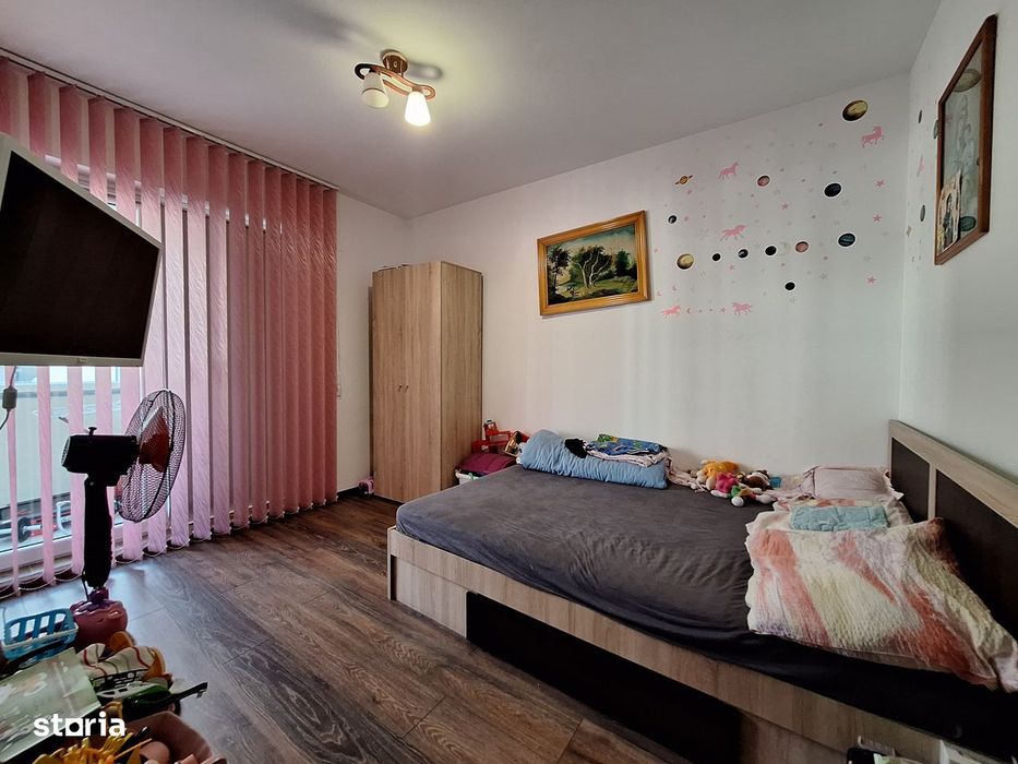 Apartament decomandat, 61 mp, 2 balcoane, zona Eroilor — fotografia 1