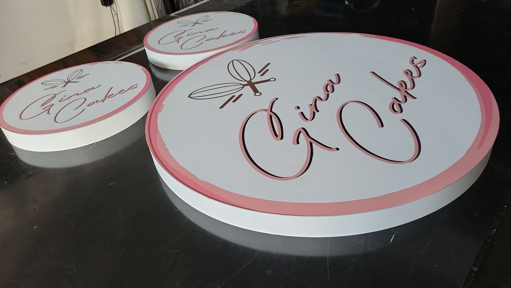 Reclama litere volumetrice iluminate