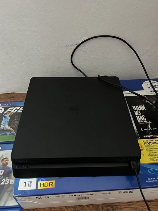 PlayStation 4 слим