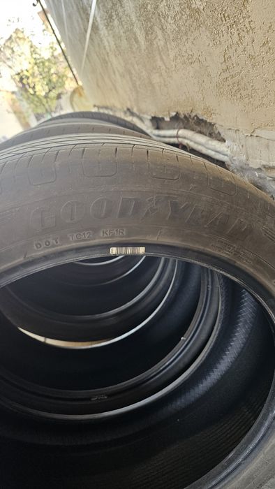 235/50/20 , 255/45/20 Good year