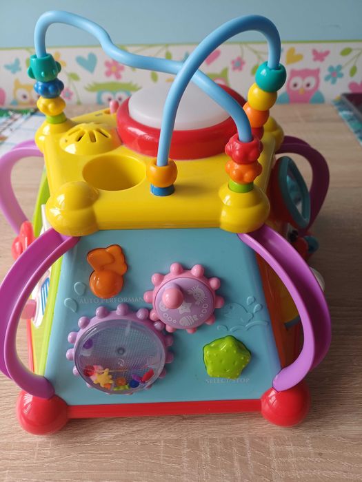 Интерактивен куб