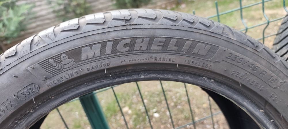 Anvelope 235/45/R18