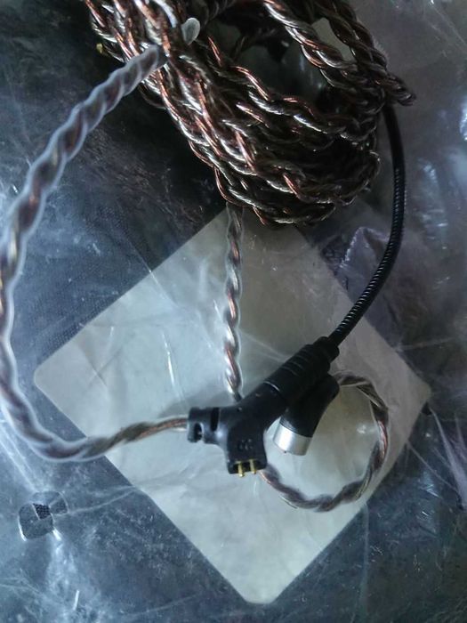 Кабел с микрофон TRN RedChain Gaming (qdc/2pin type-S) 2 Метра НОВ