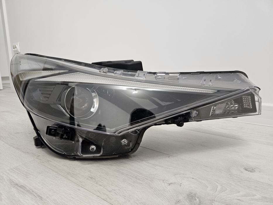 Far dreapta Hyundai Elantra CN7 2022