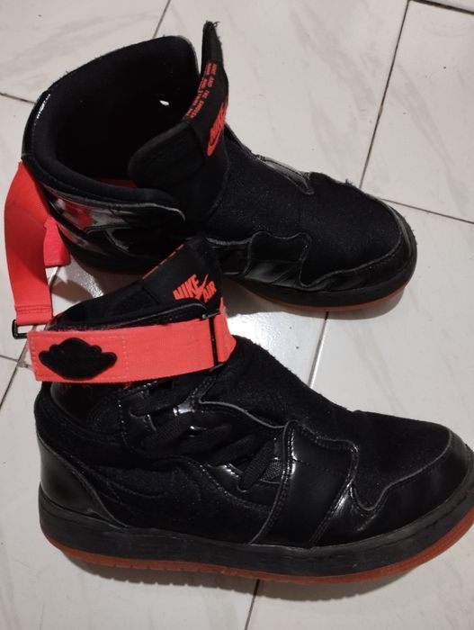 Детски спортни обувки