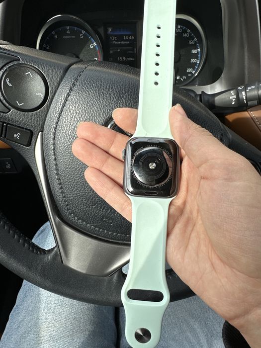 Apple Watch 4 44см