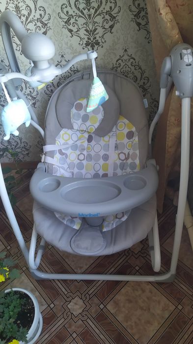 Продам качалку-столик