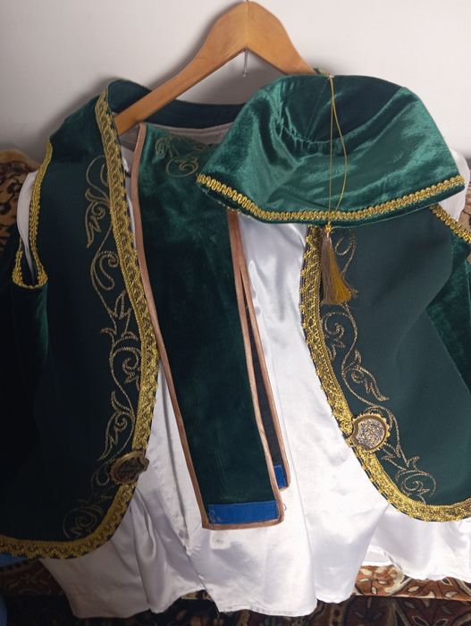 Костюм двойка продам 15000тг