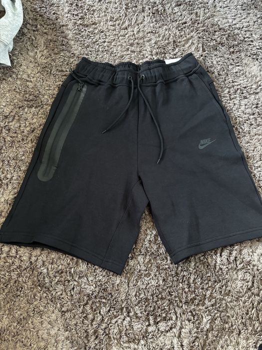 pantaloni scurti nike tech