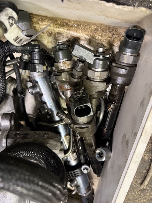 Помпа, дюза, рейл, тръбички и маркучи за BMW N47