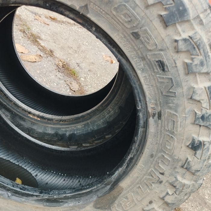 Toyo Open Country 265 70 R17