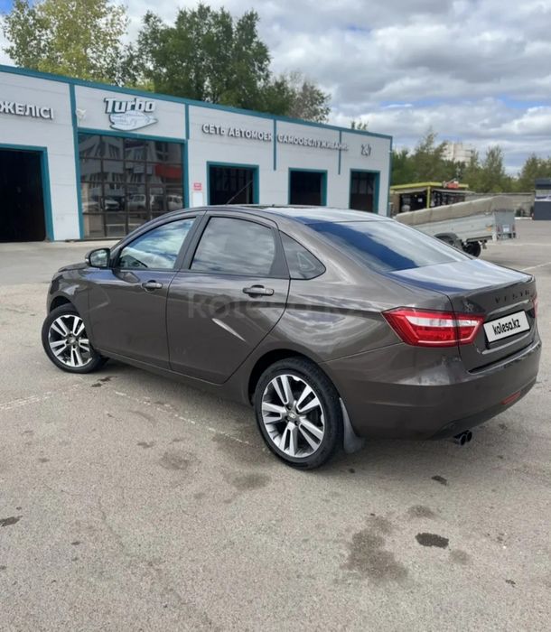 Продам диски р17 с Весты