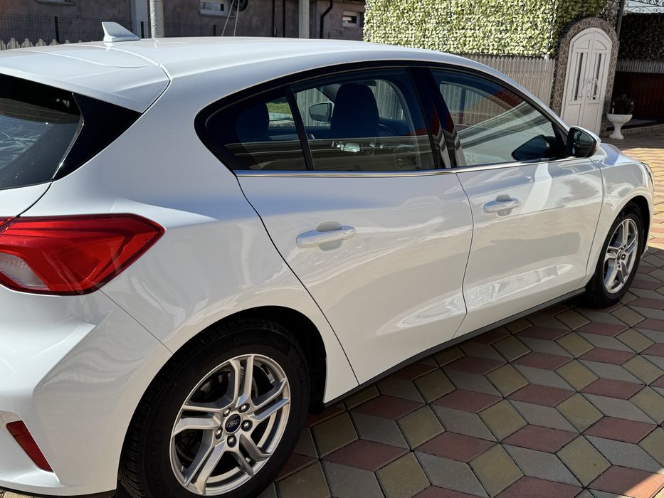 FORD Focus 2020 — imagine 4