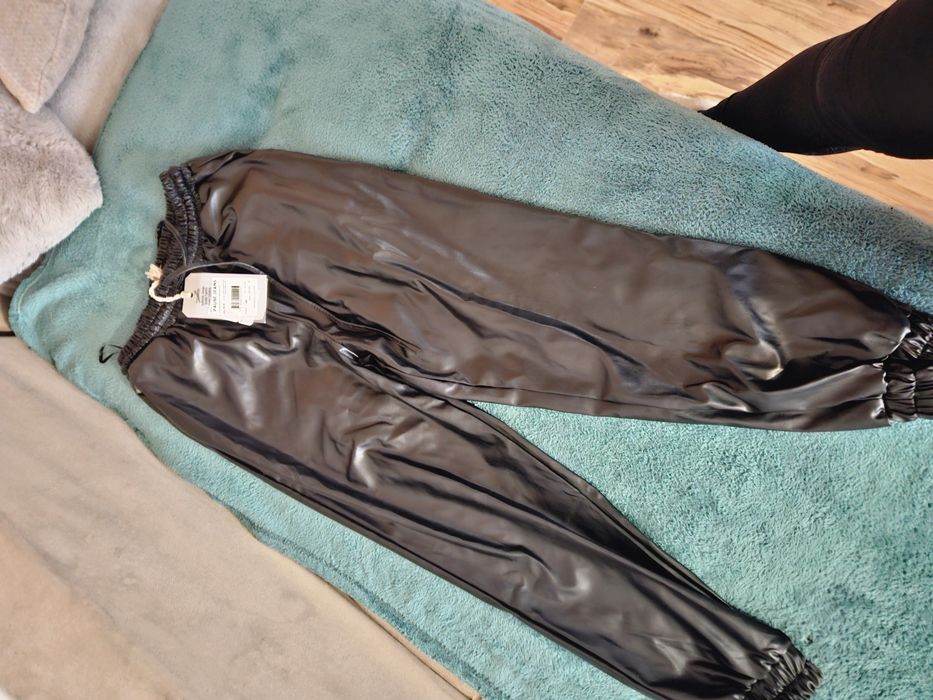 Дамски кожен панталон  Pause