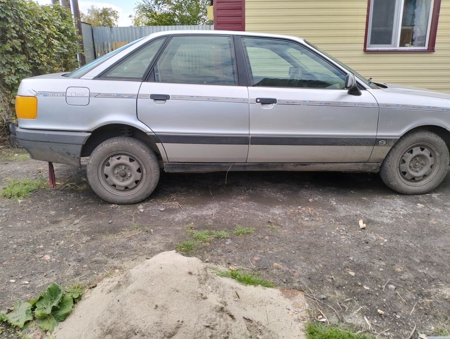 Продам машину Ауди 80