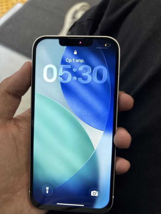 Айфон 13 в хорошом состайение