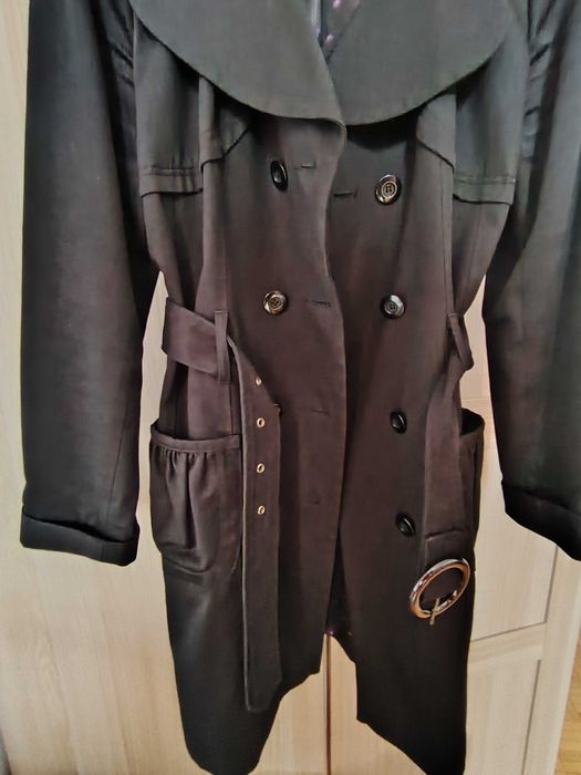 Стилен дамски тренчкот Тони М