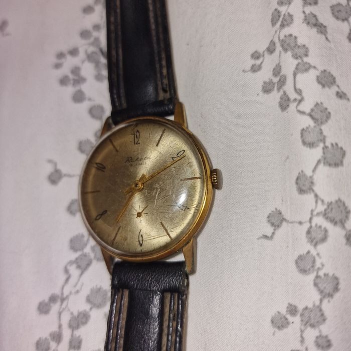 Ceas Raketa mecanic placat cu aur funcțional