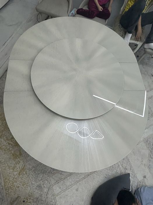 Стол сатылады Декабрь айында алдым