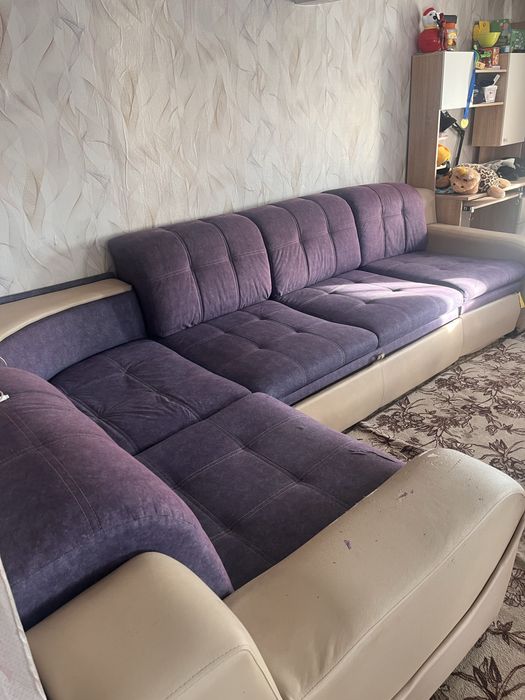 Продам большой диван 4 метра