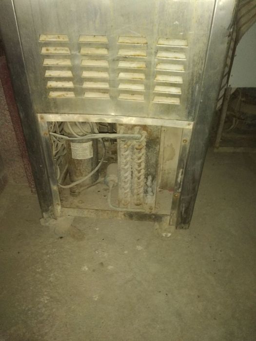 Muzqaymoq apparatlar sotiladi 3tasi 10 mln so'm kelishamiz.