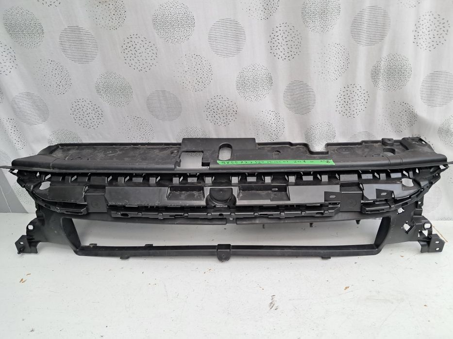 Решетка преден радиатор Peugeot 208/2