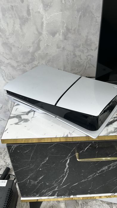Аренда PlayStation 5 Slim + PS Plus Deluxe + EA Play (500+ игр)
