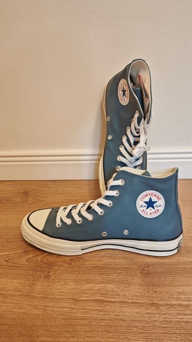 Vând adidași Converse noi, originali, piele, mărimea 42.5