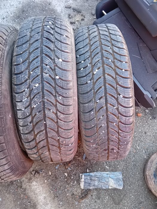 Джанти 15ки за Дачия 4×100 Ет 40 с зимни нови гуми Debica
