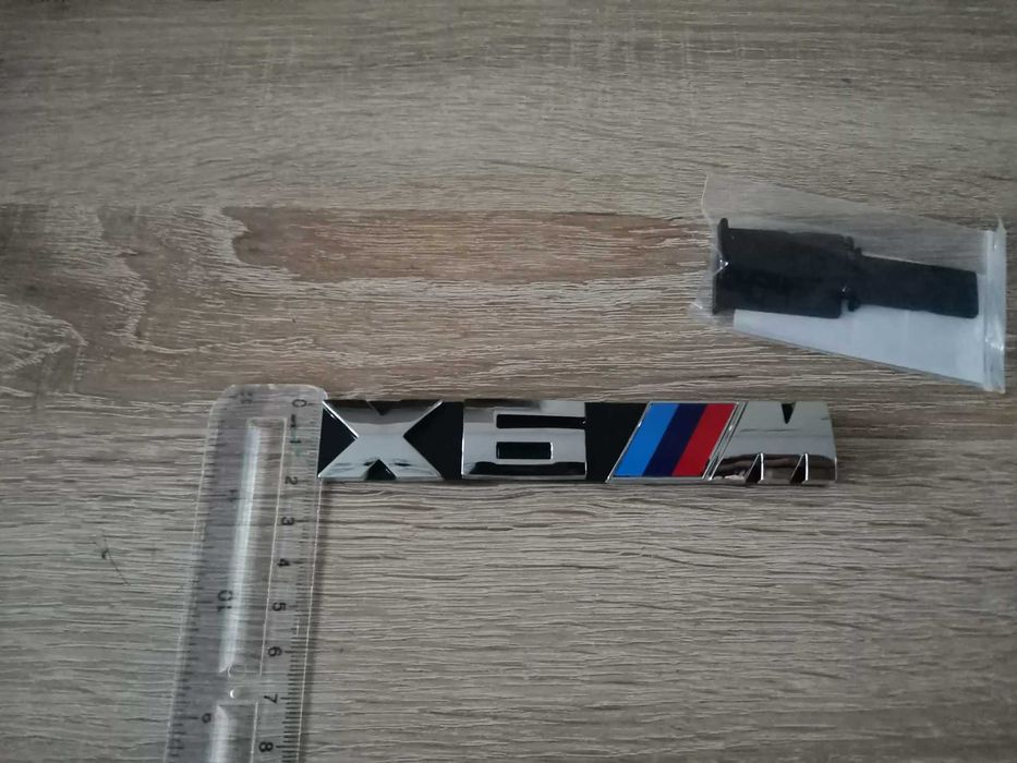 Предна решетка сребриста емблема BMW X6M
