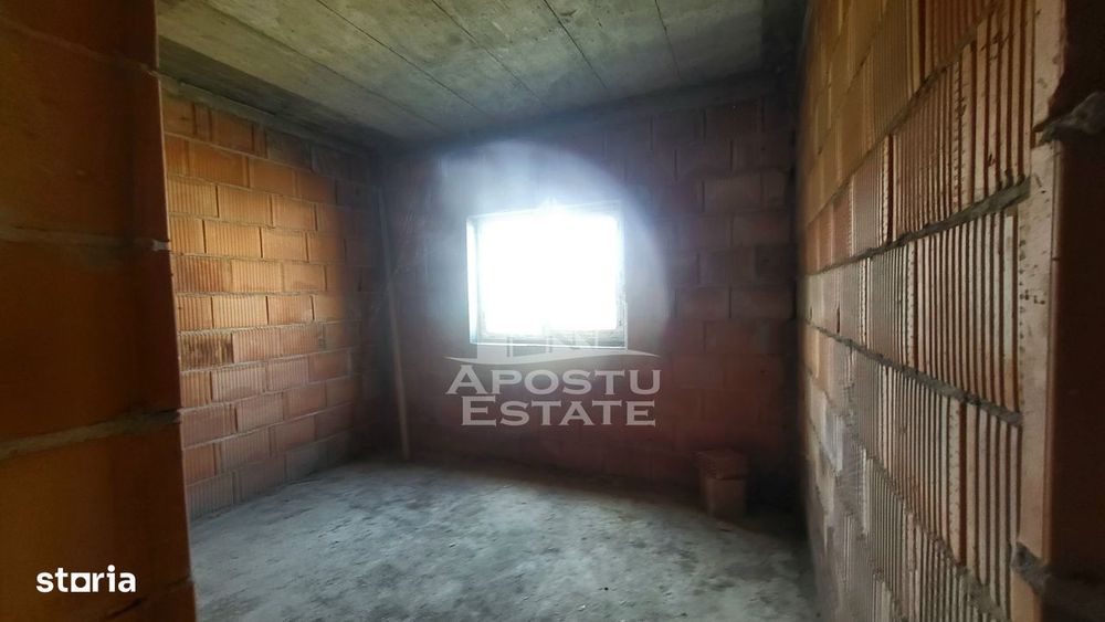 Casa individuala cu 5 camere,3 bai si garaj,Becicherecul Mic